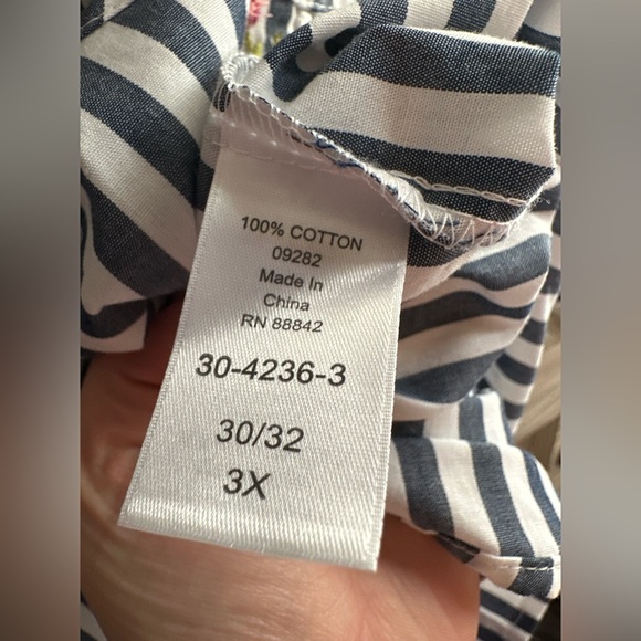 NWOT Woman Within | Blue and White Floral Embroidery Button down - Picture 4 of 5